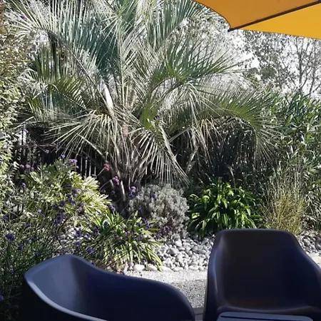 Cocon Avec Grande Terrasse - Bord De Kemping *