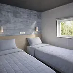 Cocon Avec Grande Terrasse - Bord De Camping *