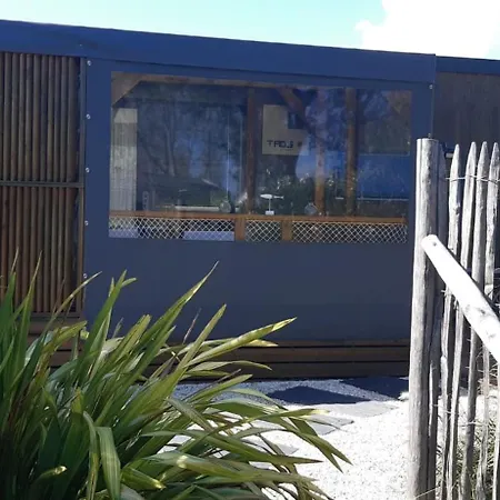 Camping Cocon Avec Grande Terrasse - Bord De